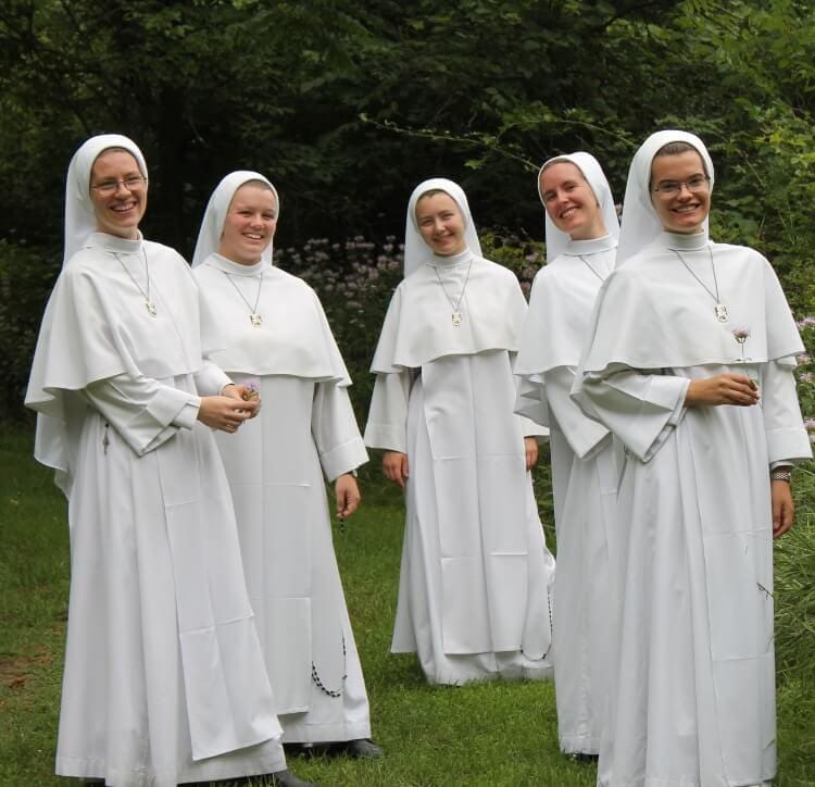 dominican sisters catholic religious vocations women prayer faith Charism Hero Bottom of page 2